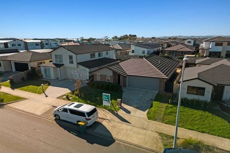 Photo of property in 48 Adams Road South, Pukekohe, 2120