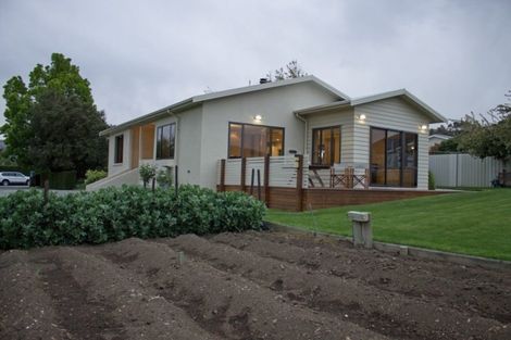 Photo of property in 2 Hall Road, Bannockburn, Cromwell, 9384