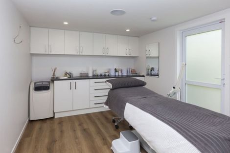 Photo of property in 10 Torquay Place, Bryndwr, Christchurch, 8053