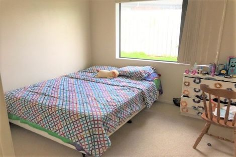 Photo of property in 104 Pitt Avenue, Clendon Park, Auckland, 2103