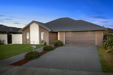 Photo of property in 44 Sequoia Way, Rangiora, 7400