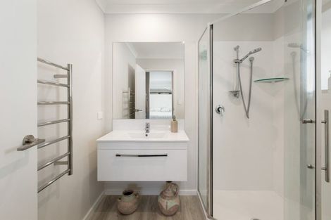 Photo of property in 25 Kayelene Place, Omokoroa, 3114