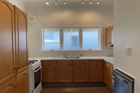 Photo of property in 43 William Street, Petone, Lower Hutt, 5012