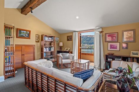 Photo of property in 1 Garland Terrace, Kelvin Heights, Queenstown, 9300