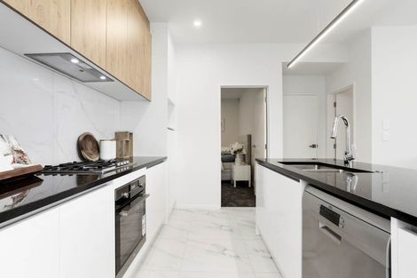 Photo of property in 6b Dalwhinnie Parade, Highland Park, Auckland, 2010