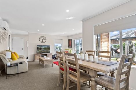 Photo of property in 17 Tatahi Cove, Papamoa Beach, Papamoa, 3118