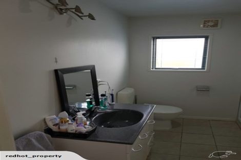 Photo of property in 1 Ridley Green, Churton Park, Wellington, 6037