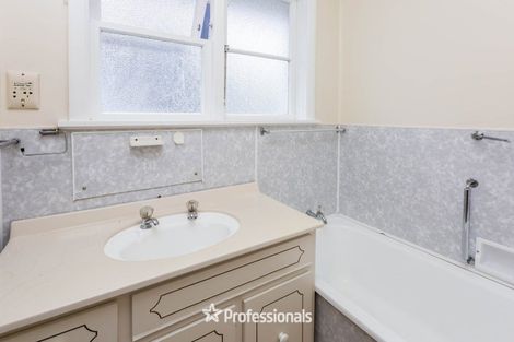 Photo of property in 42 Gibbons Street, Upper Hutt Central, Upper Hutt, 5018