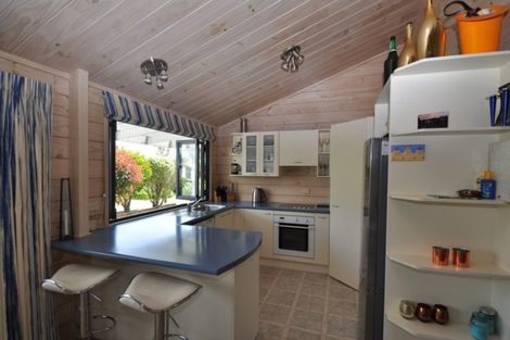 Photo of property in 17 Winderton Way, Pauanui, Hikuai, 3579