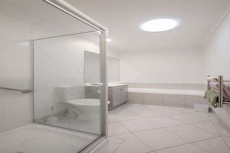 Photo of property in 86 Bob Charles Drive, Golflands, Auckland, 2013