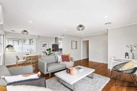 Photo of property in 34 Felgrove Street, Glendene, Auckland, 0602