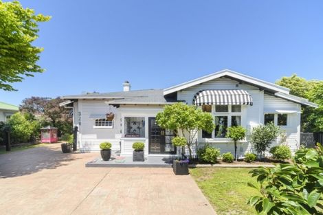 Photo of property in 320 Featherston Street, Palmerston North, 4410