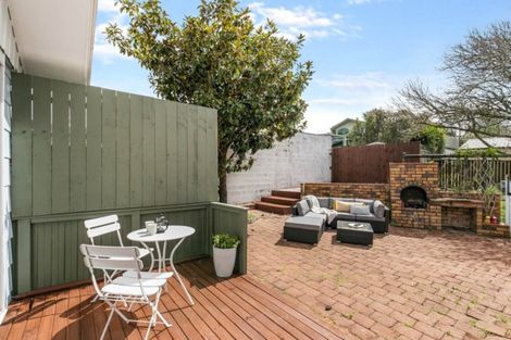 Photo of property in 34 Felgrove Street, Glendene, Auckland, 0602