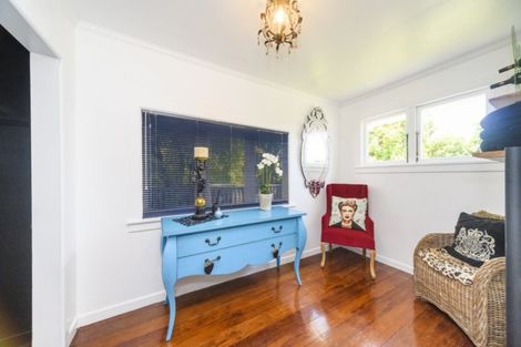 Photo of property in 320 Featherston Street, Palmerston North, 4410