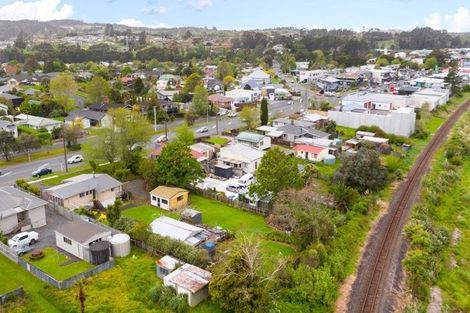 Photo of property in 351 Main Road, Huapai, Kumeu, 0810