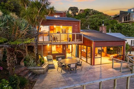 Photo of property in 99 Motuhara Road, Plimmerton, Porirua, 5026