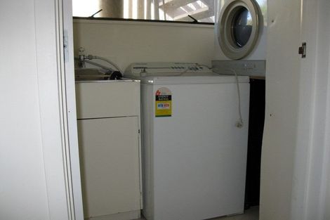 Photo of property in 51 Sunset Road, Totara Vale, Auckland, 0632