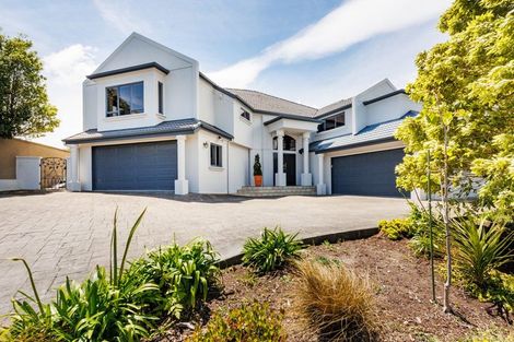 Photo of property in 33 Ruapehu Drive, Fitzherbert, Palmerston North, 4410