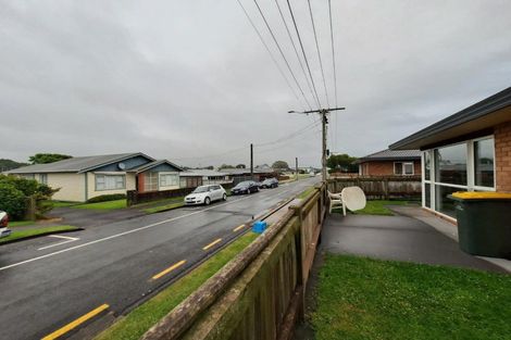 Photo of property in 33 Clemow Road, Fitzroy, New Plymouth, 4312