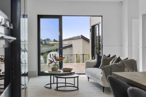 Photo of property in 44 Taukahiwi Road, Pukekohe, 2120