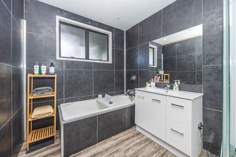 Photo of property in 1 Matai Place, Huntly, 3700