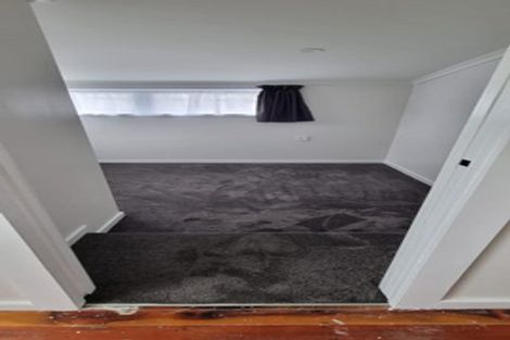 Photo of property in 20 Makora Road, Otaihanga, Paraparaumu, 5036