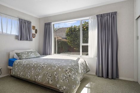 Photo of property in 86 Englefield Road, Northwood, Christchurch, 8051