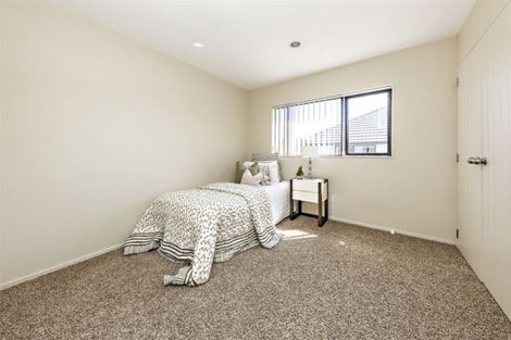 Photo of property in 21 Hansen Place, Takanini, 2112