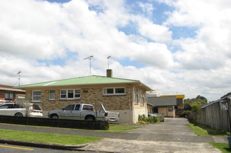 Photo of property in 3 Lawrie Avenue, Pukekohe, 2120