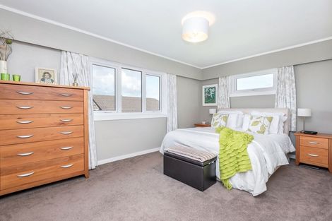 Photo of property in 4 Birman Close, Half Moon Bay, Auckland, 2012