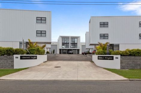 Photo of property in 2/86 Hurlstone Drive, Waiwhakaiho, New Plymouth, 4312