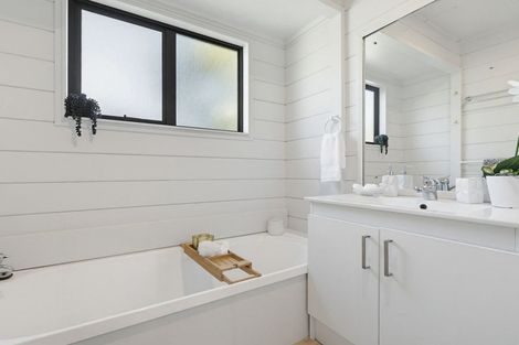 Photo of property in 2/434 Hibiscus Coast Highway, Orewa, 0931