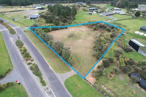 Photo of property in 83 Waitarere Rise Avenue, Waitarere, Levin, 5510