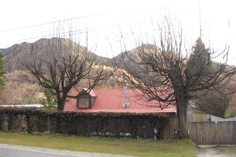 Photo of property in 24 Wiltshire Street, Arrowtown, 9302