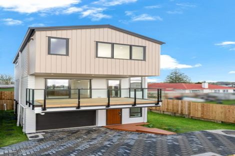 Photo of property in 21f Laura Street, Kelston, Auckland, 0602