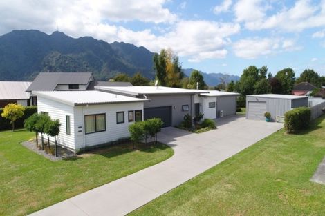 Photo of property in 6 Mountain View Road, Te Aroha, 3320