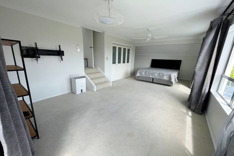 Photo of property in 3/90 Aberdeen Road, Campbells Bay, Auckland, 0620
