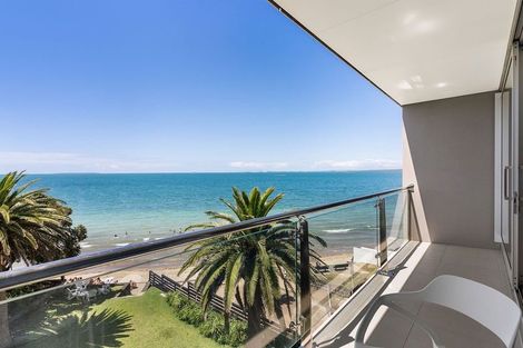 Photo of property in Seaview Apartments, 13/64 Milford Road, Milford, Auckland, 0620