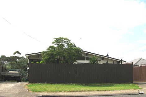 Photo of property in 60 Awaroa Road, Sunnyvale, Auckland, 0612
