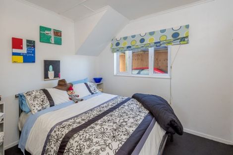 Photo of property in 6 Huia Street, Foxton Beach, Foxton, 4815