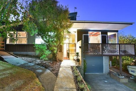 Photo of property in 5 Mayfair Crescent, Mairangi Bay, Auckland, 0630