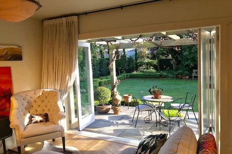 Photo of property in 166 Fendalton Road, Fendalton, Christchurch, 8052