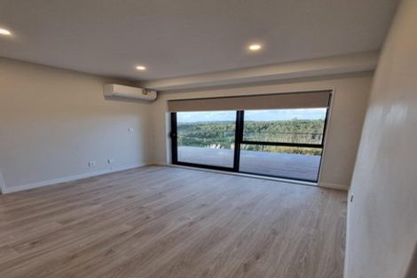 Photo of property in 13 Grand Ridge Avenue, Flat Bush, Auckland, 2019