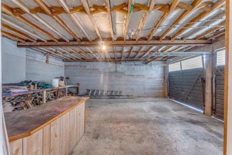 Photo of property in 28 Cheriton Road, Mellons Bay, Auckland, 2014