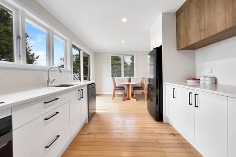 Photo of property in 222 Don Buck Road, Massey, Auckland, 0614