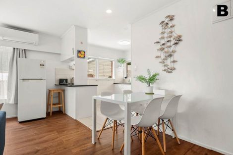 Photo of property in 49 Peach Road, Glenfield, Auckland, 0629