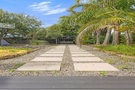 Photo of property in 92a Ranfurly Road, Alfriston, Auckland, 2105