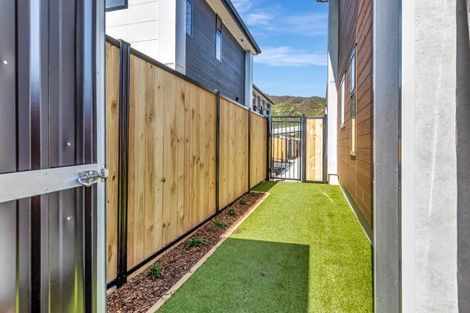 Photo of property in 2/8 Rainey Grove, Taita, Lower Hutt, 5011