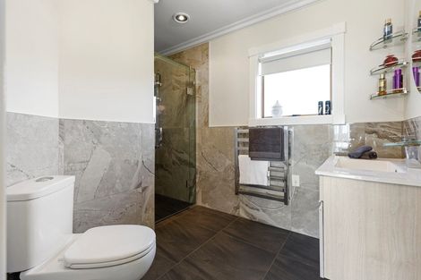 Photo of property in 12 Tobacco Hill, Welcome Bay, Tauranga, 3175