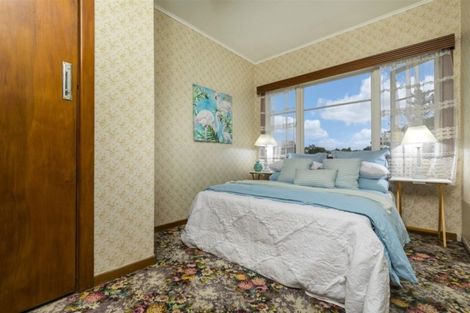 Photo of property in 207 Titirangi Road, Titirangi, Auckland, 0604